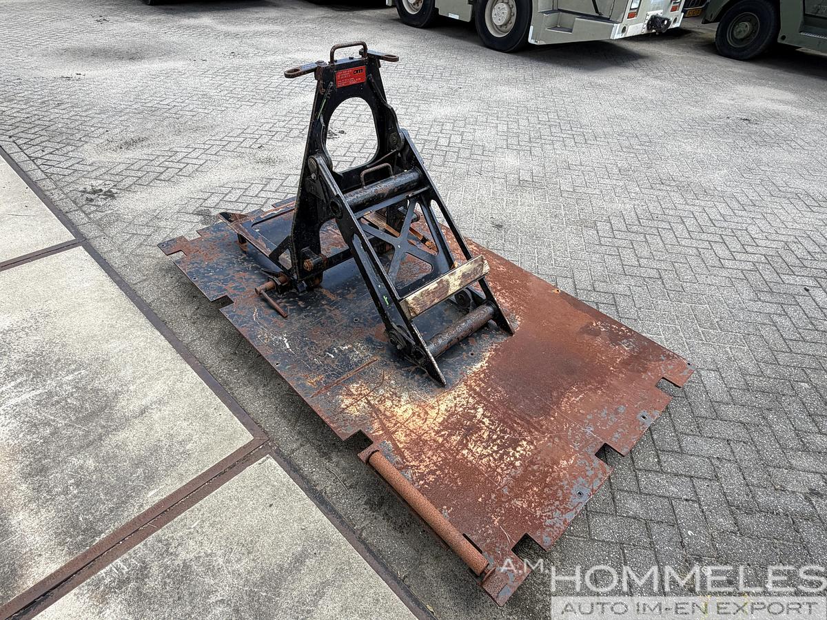 Used Transport support for the ICE vibratory hammer