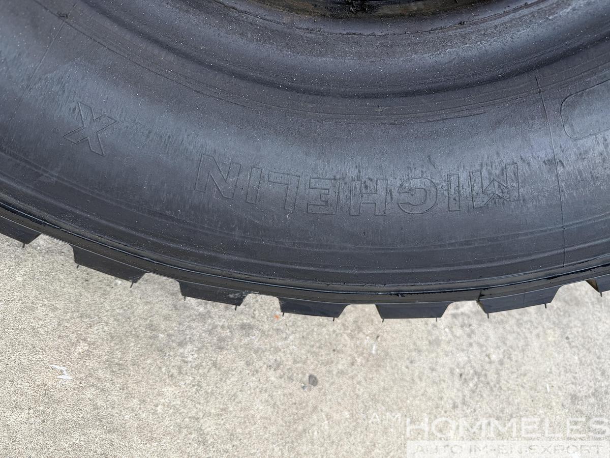 Used MICHELIN X - 13.00R20 RETREADED