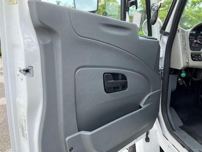 Used 2015 International Terra Starr 4x4 Reg Cab Utility