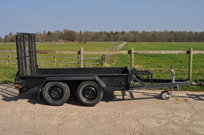 Used INDESPENSION 2.7 TONNE