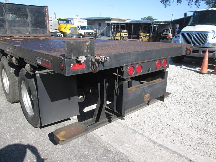 Used 1990 Ford F 900 Tandem Axle Flat Bed Truck