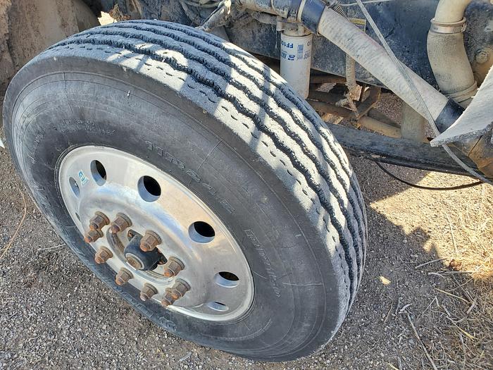 Used Peterbilt w/ Supreme 900T Vertical Feed Box - Allison Transmission