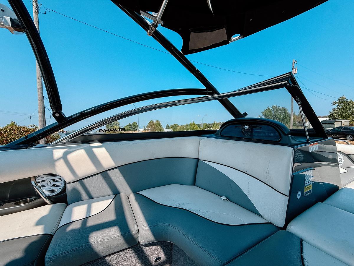Used 2010 Supra  LAUNCH 22v