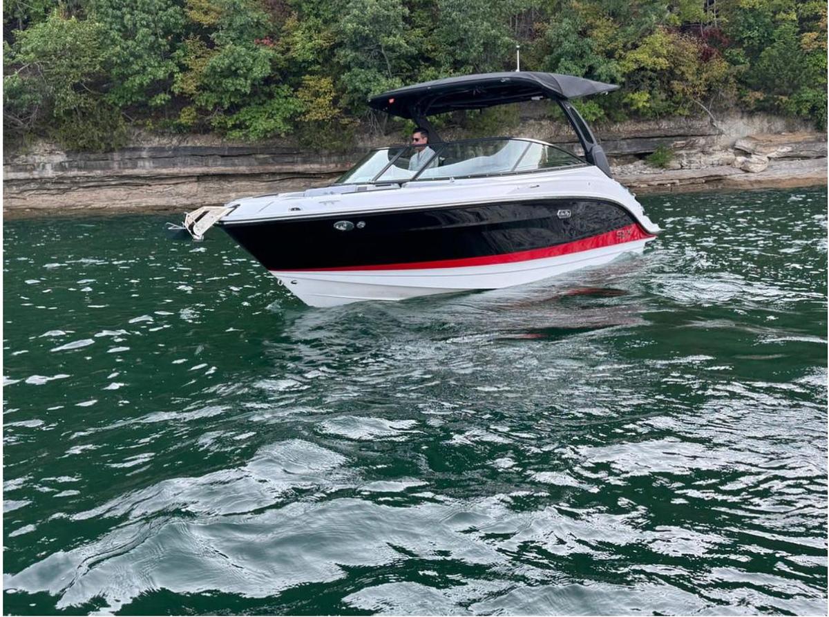 2025 Sea Ray SLX 260