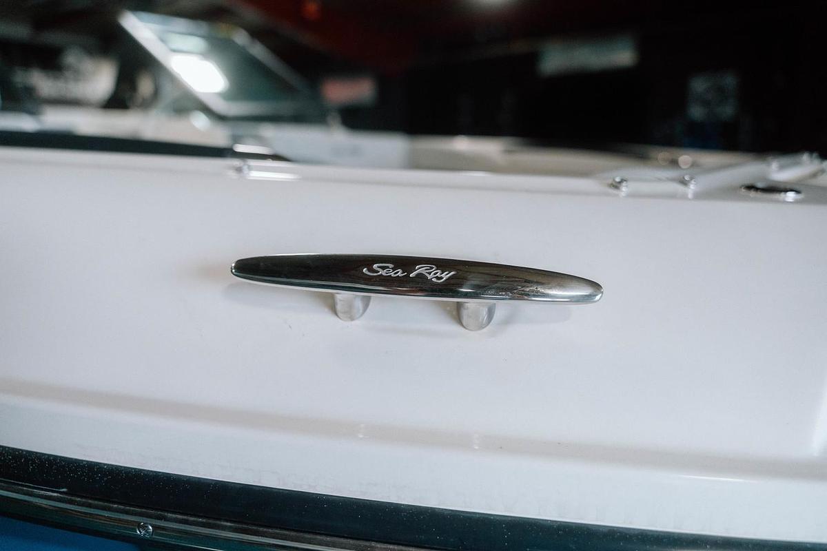 2025 Sea Ray SLX 260 Surf