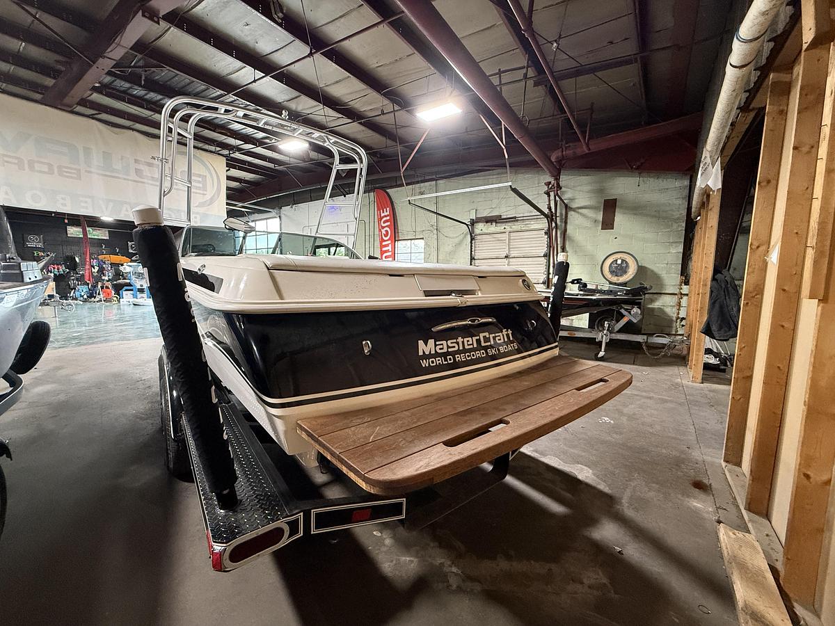 Used 1999 Mastercraft Prostar 205