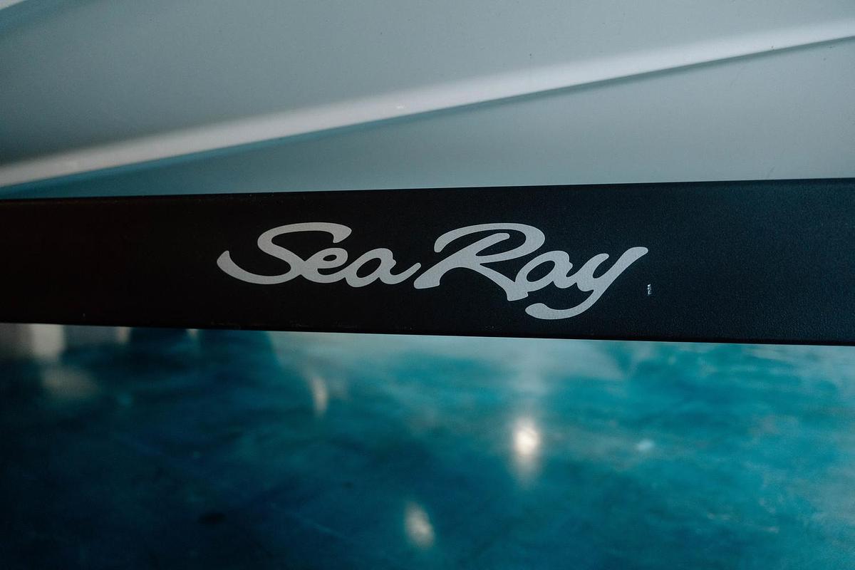 2025 Sea Ray SPX 210 OB