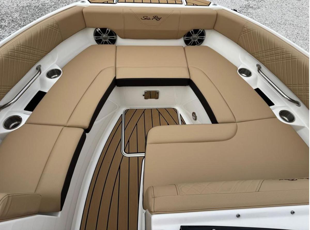 2025 Sea Ray SDX 250 Surf