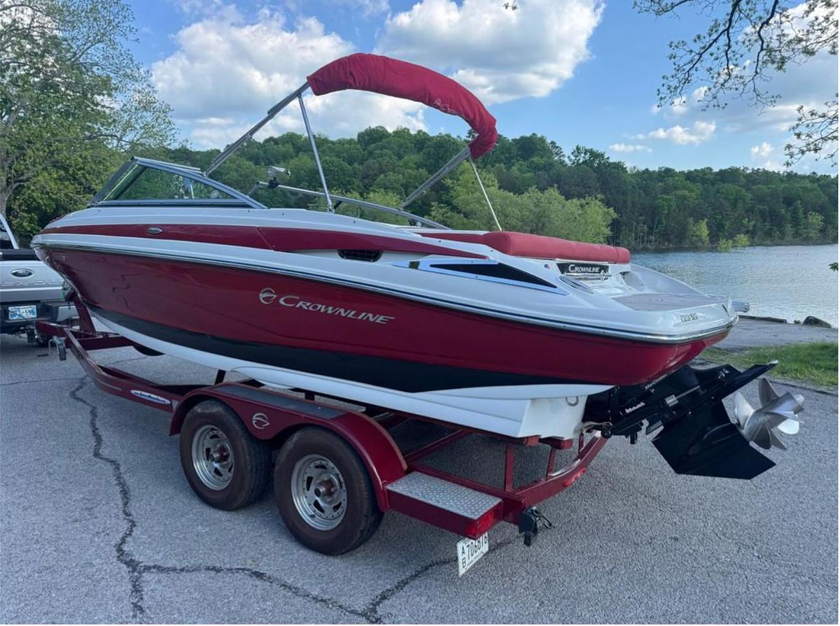 Used 2018 Crownline 225 SS