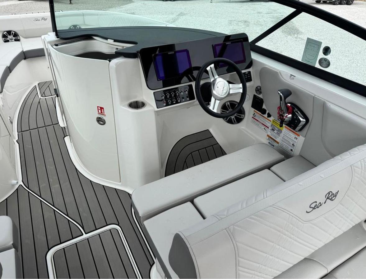 2025 Sea Ray SDX 250 Surf