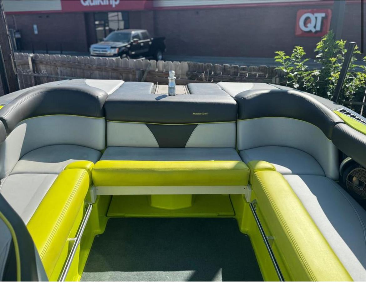 Used 2018 MasterCraft XT22