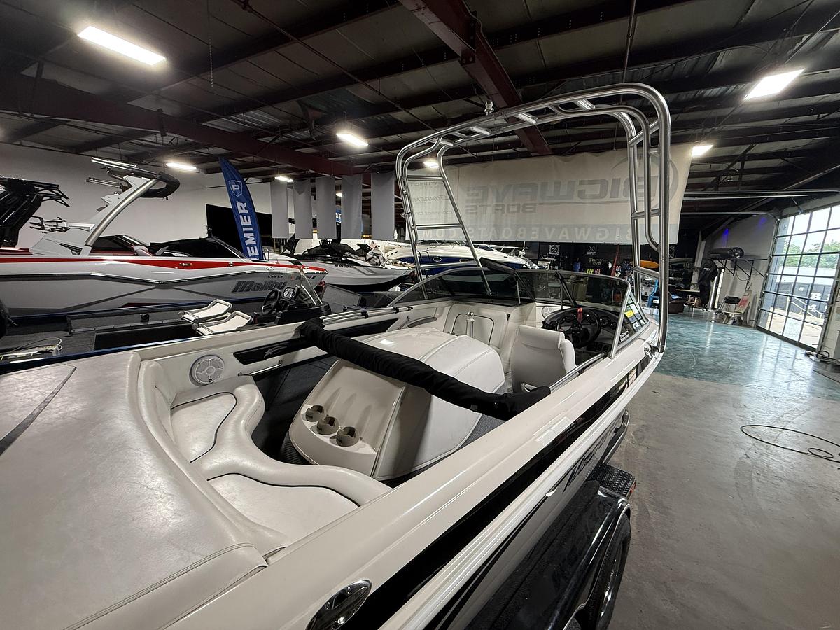 Used 1999 Mastercraft Prostar 205
