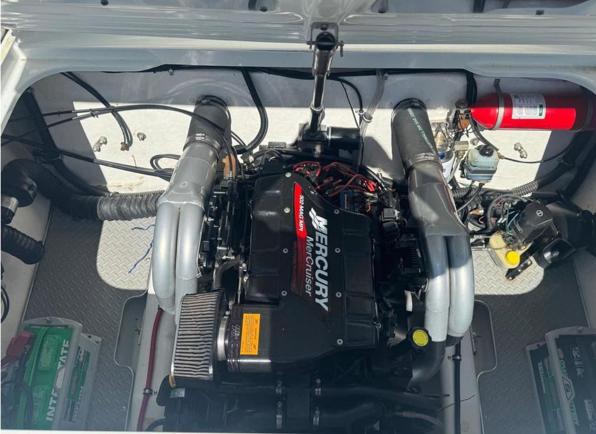 Used 2000 Formula 271 FASTech