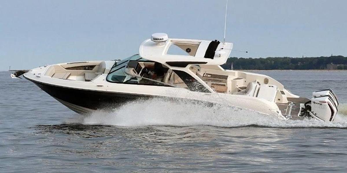 2026 Sea Ray SLX 350 OB