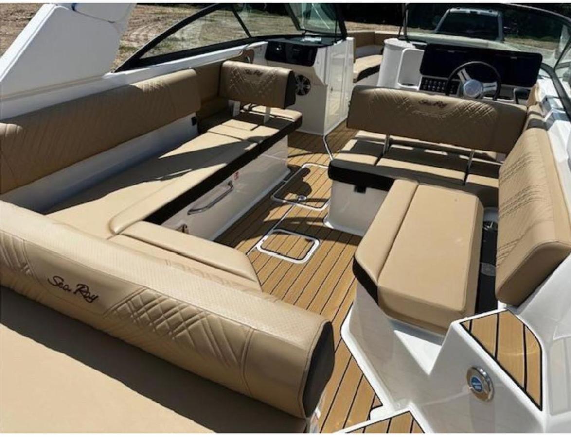 2025 Sea Ray SDX 270 Surf