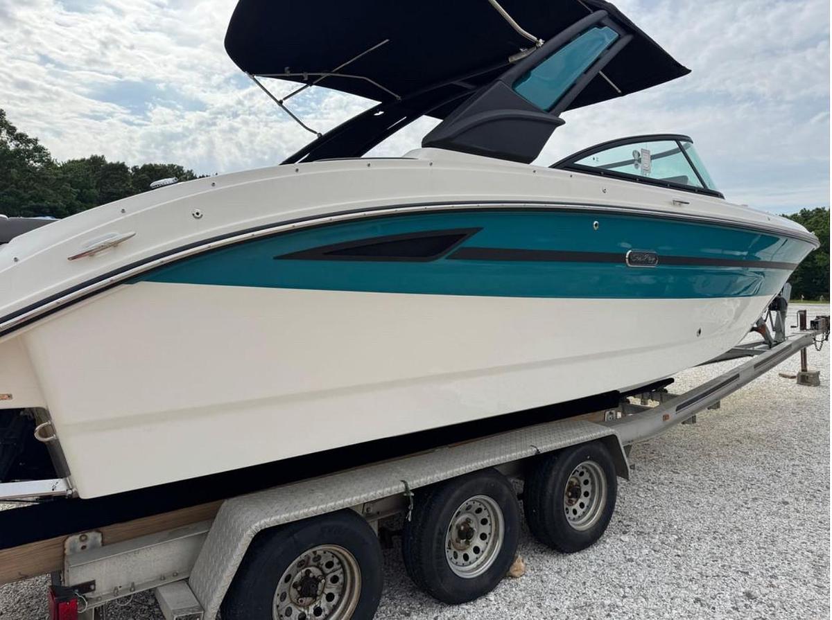 2025 Sea Ray SDX 270 Surf