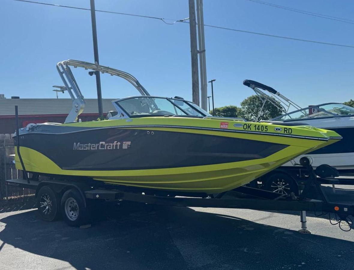 Used 2018 MasterCraft XT22