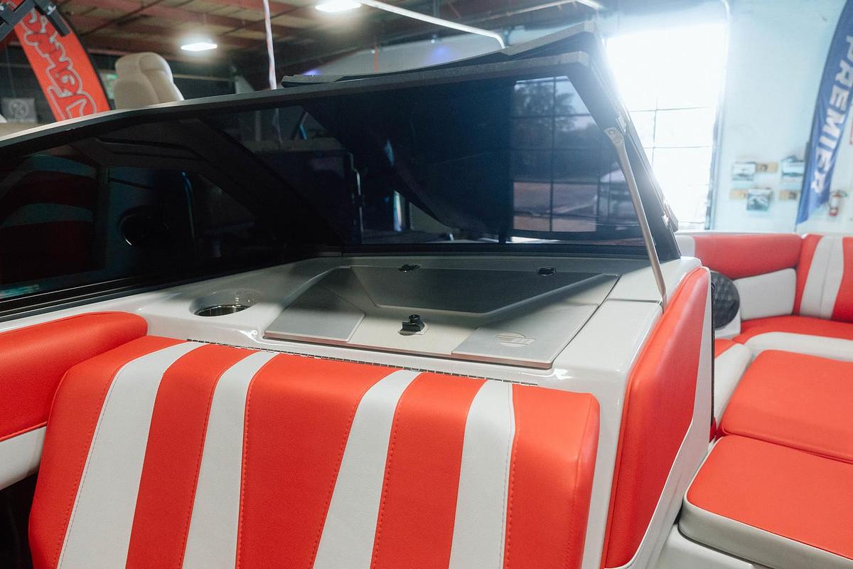 Used 2024 Malibu 22 LSV