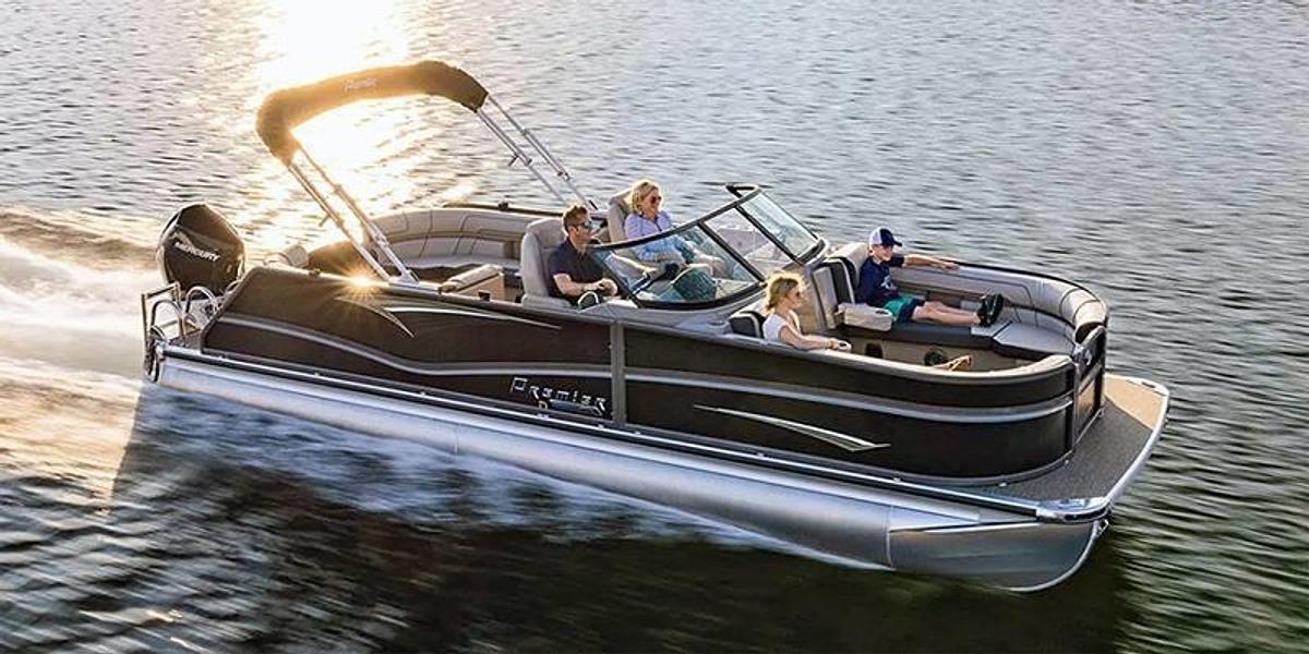 Used 2025 Premier Solaris Sport 230