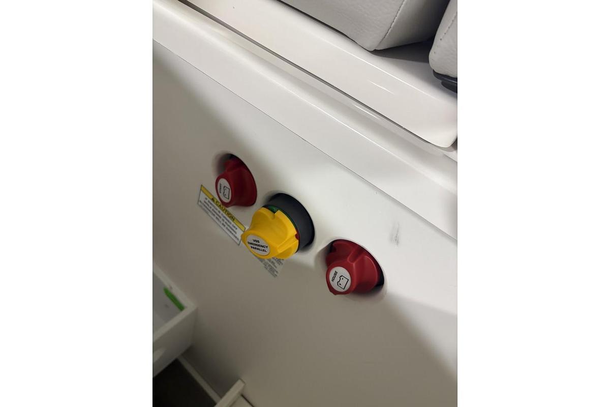 2025 Sea Ray SLX 260 Surf