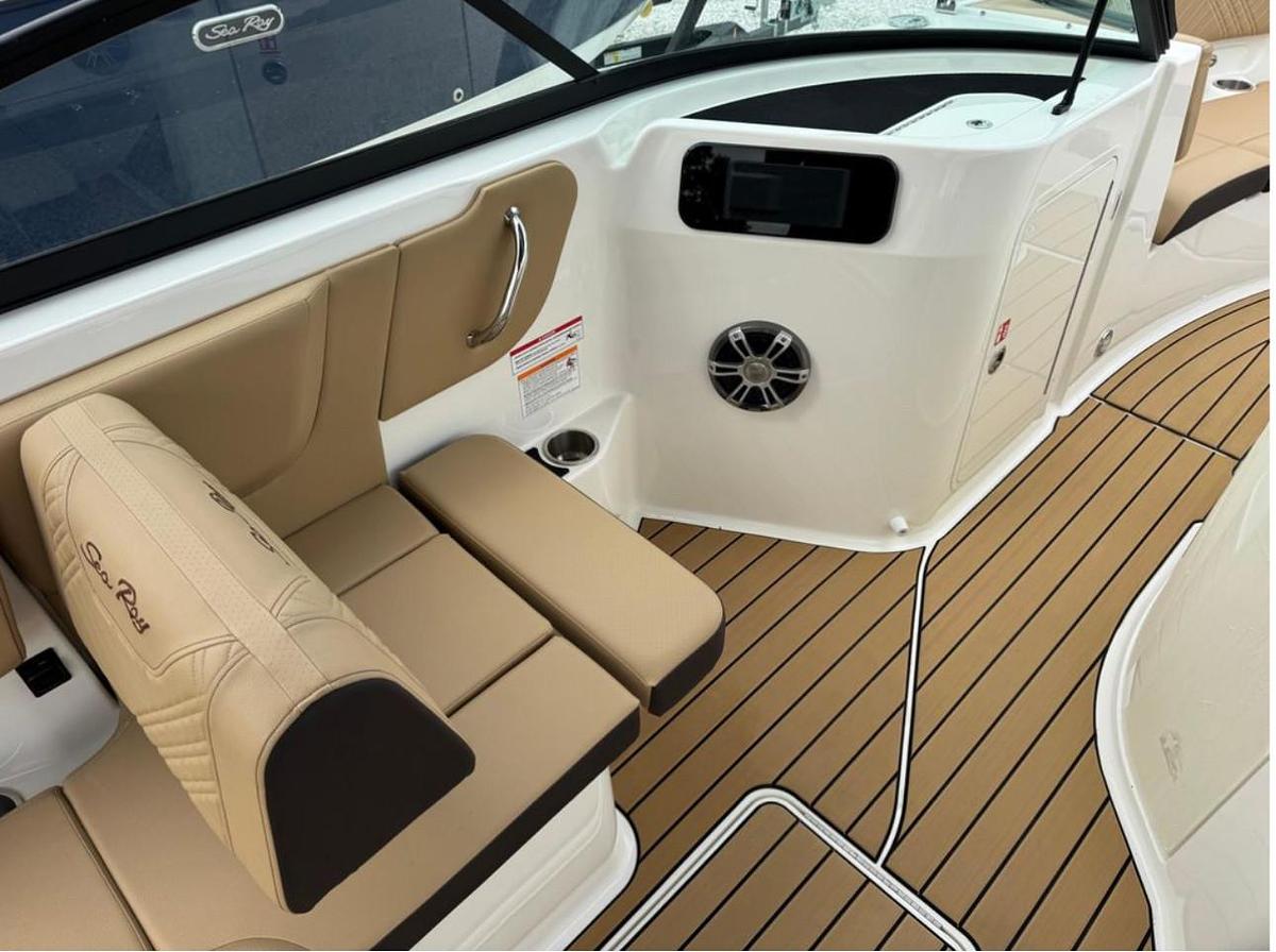 2025 Sea Ray SDX 250 Surf