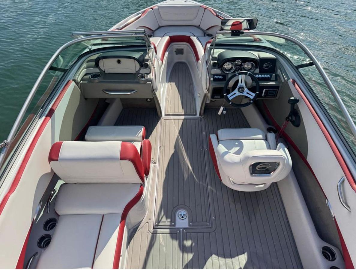 Used 2018 Crownline 225 SS