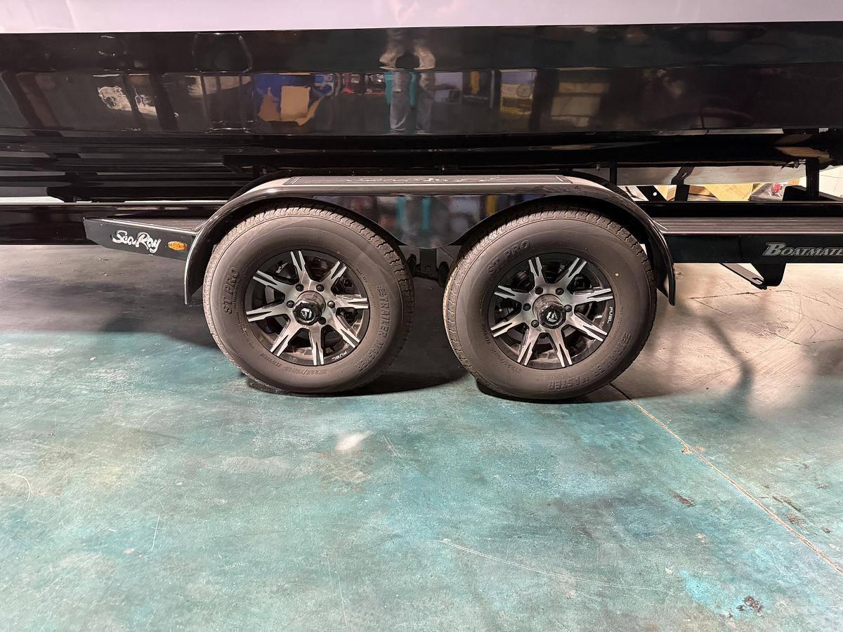 2025 Sea Ray SLX 260 Surf