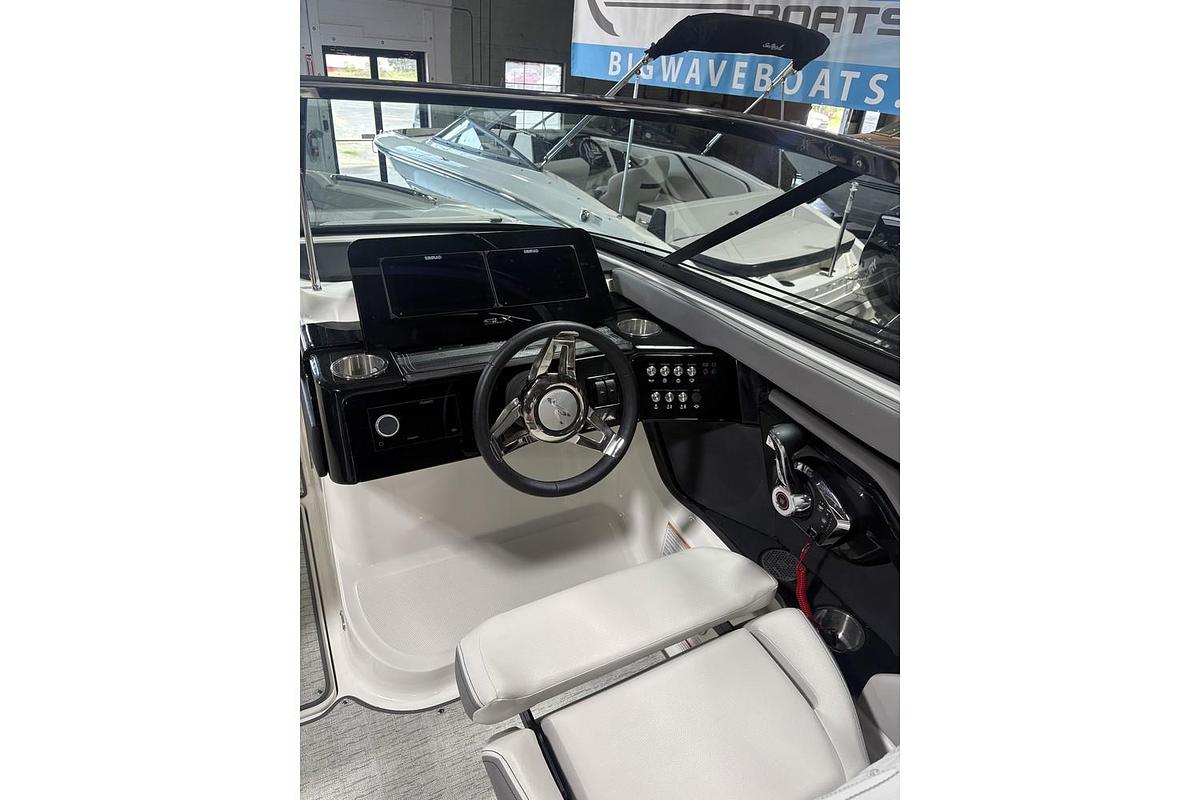 2025 Sea Ray SLX 260 Surf
