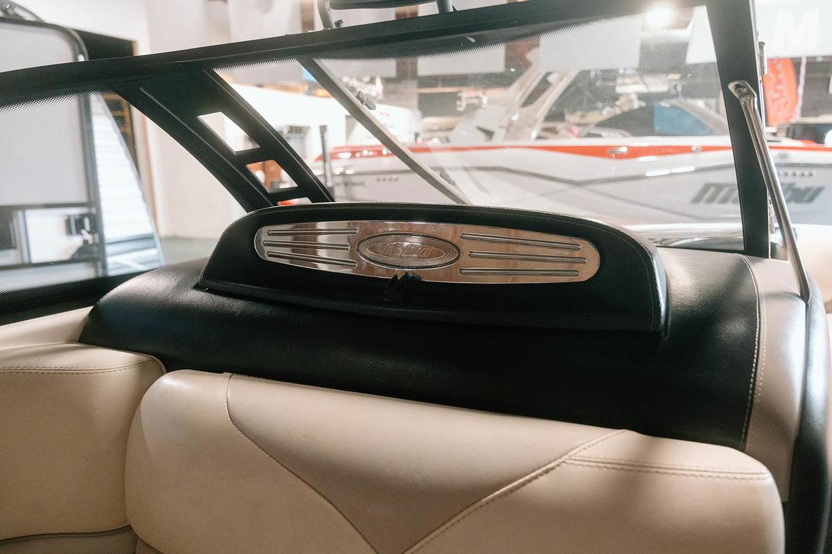 Used 2009 Malibu Wakesetter VLX