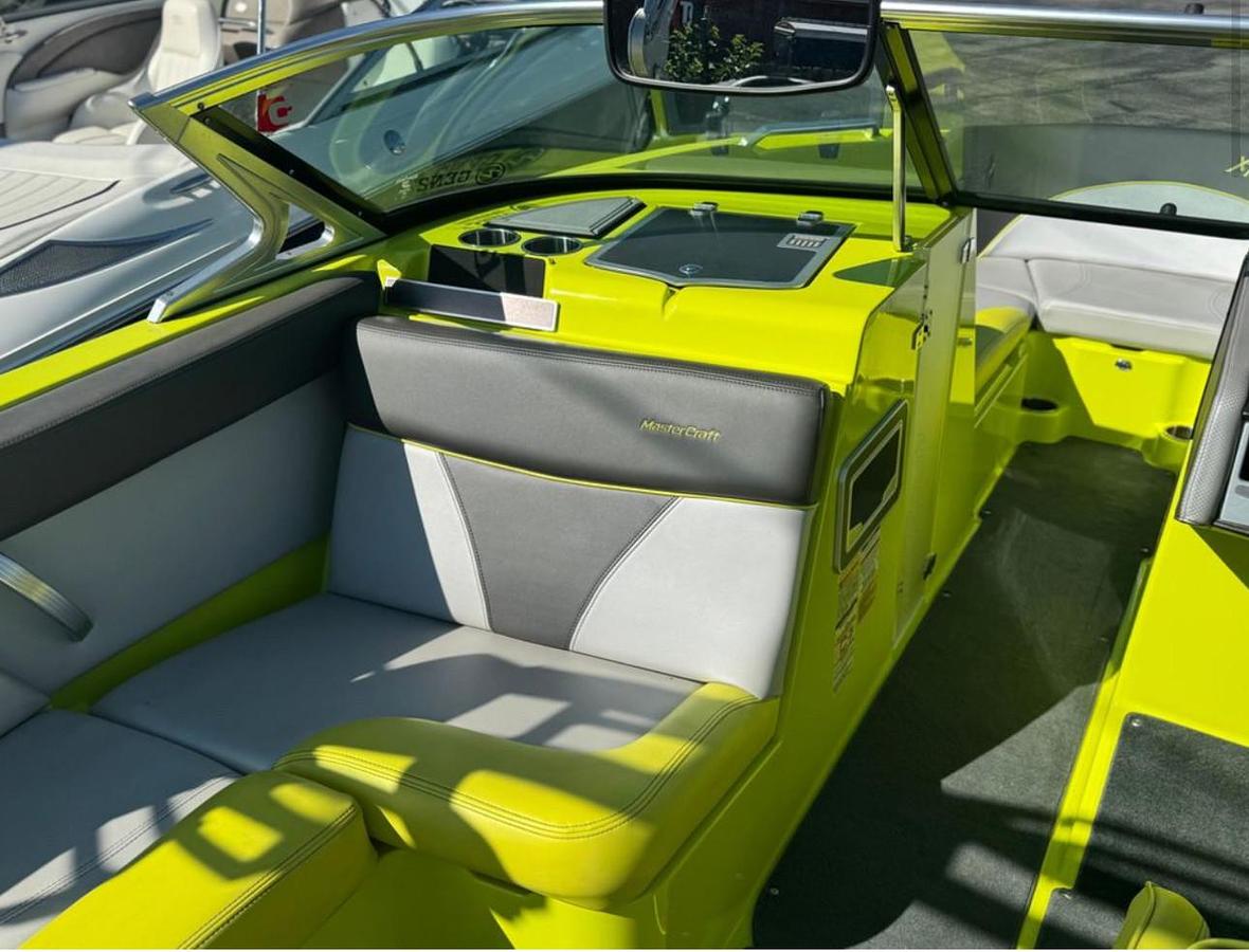 Used 2018 MasterCraft XT22