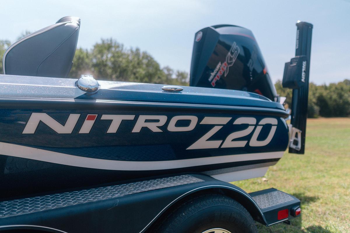 Used 2019 Nitro Z20 Dual console Pro Caster
