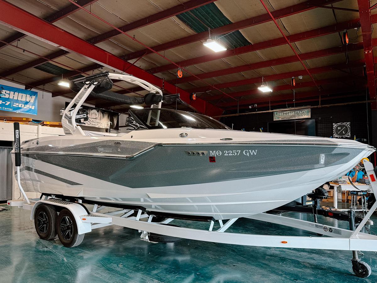 Used 2022 Supreme ZS232