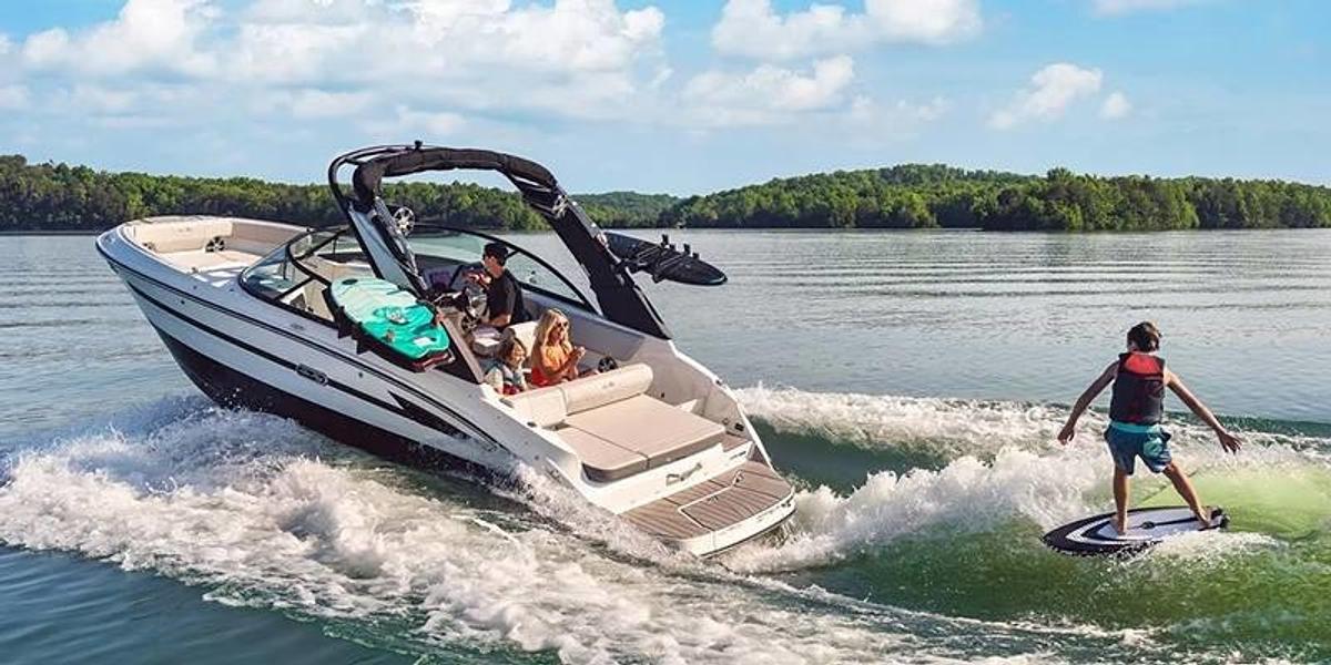 2026 Sea Ray SDX 230 Surf