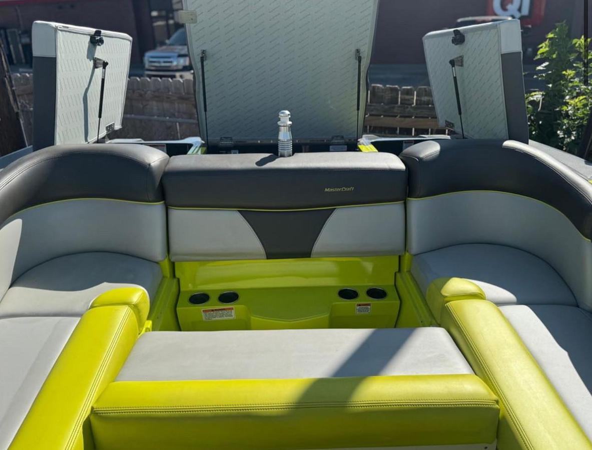 Used 2018 MasterCraft XT22