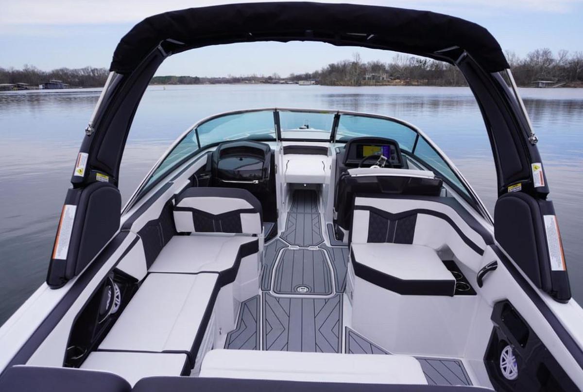 2025 Monterey SS 258