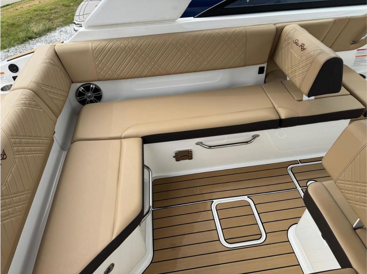 2025 Sea Ray SDX 250 Surf