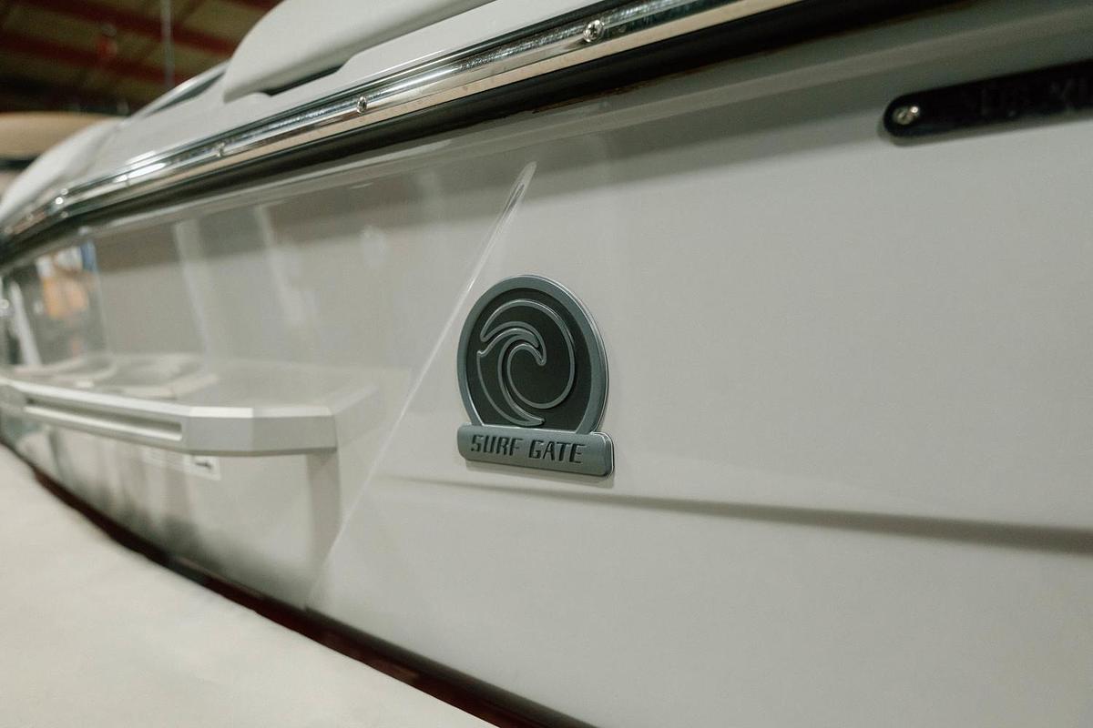 Used 2024 Malibu 22 LSV