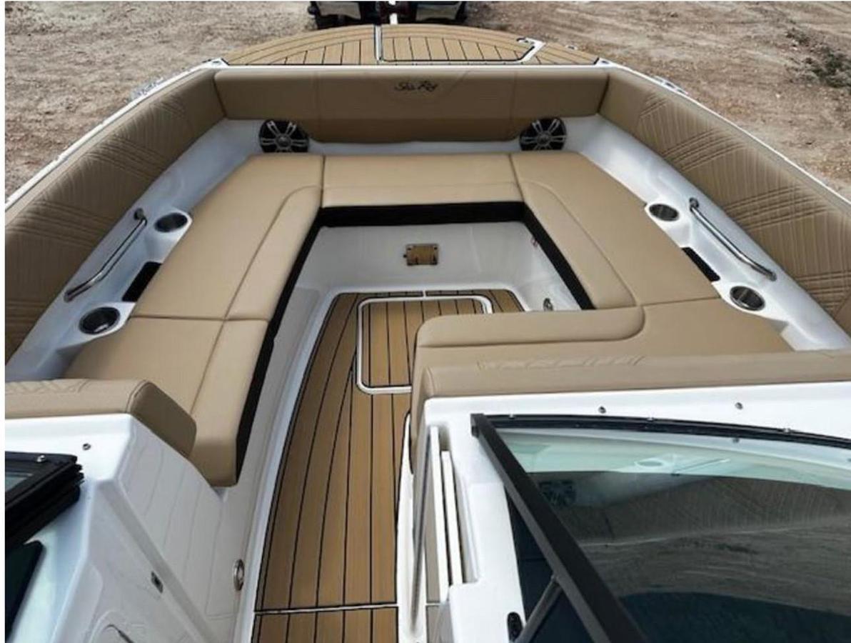 2025 Sea Ray SDX 270 Surf