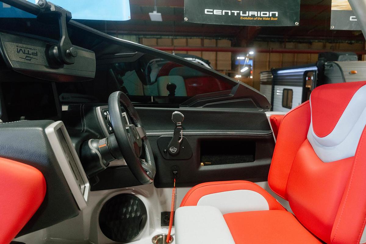 Used 2024 Malibu 22 LSV