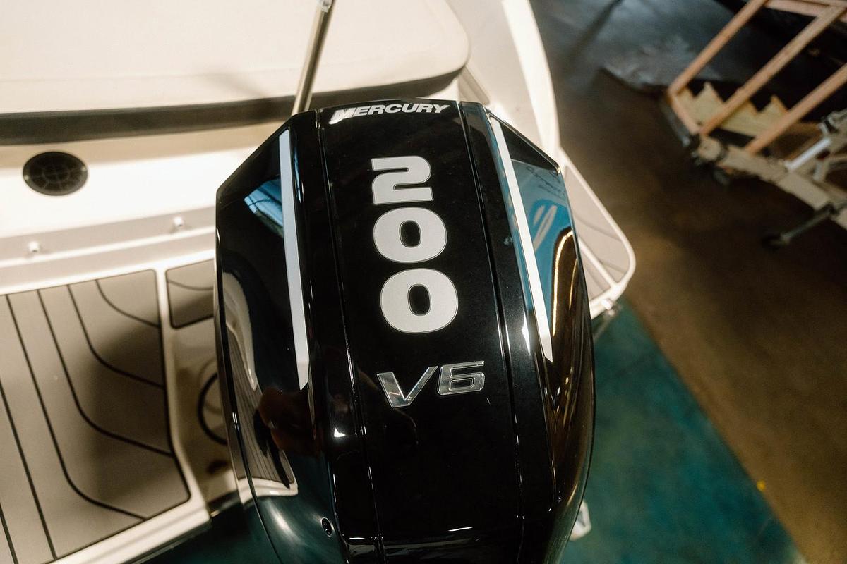 2025 Sea Ray SPX 210 OB