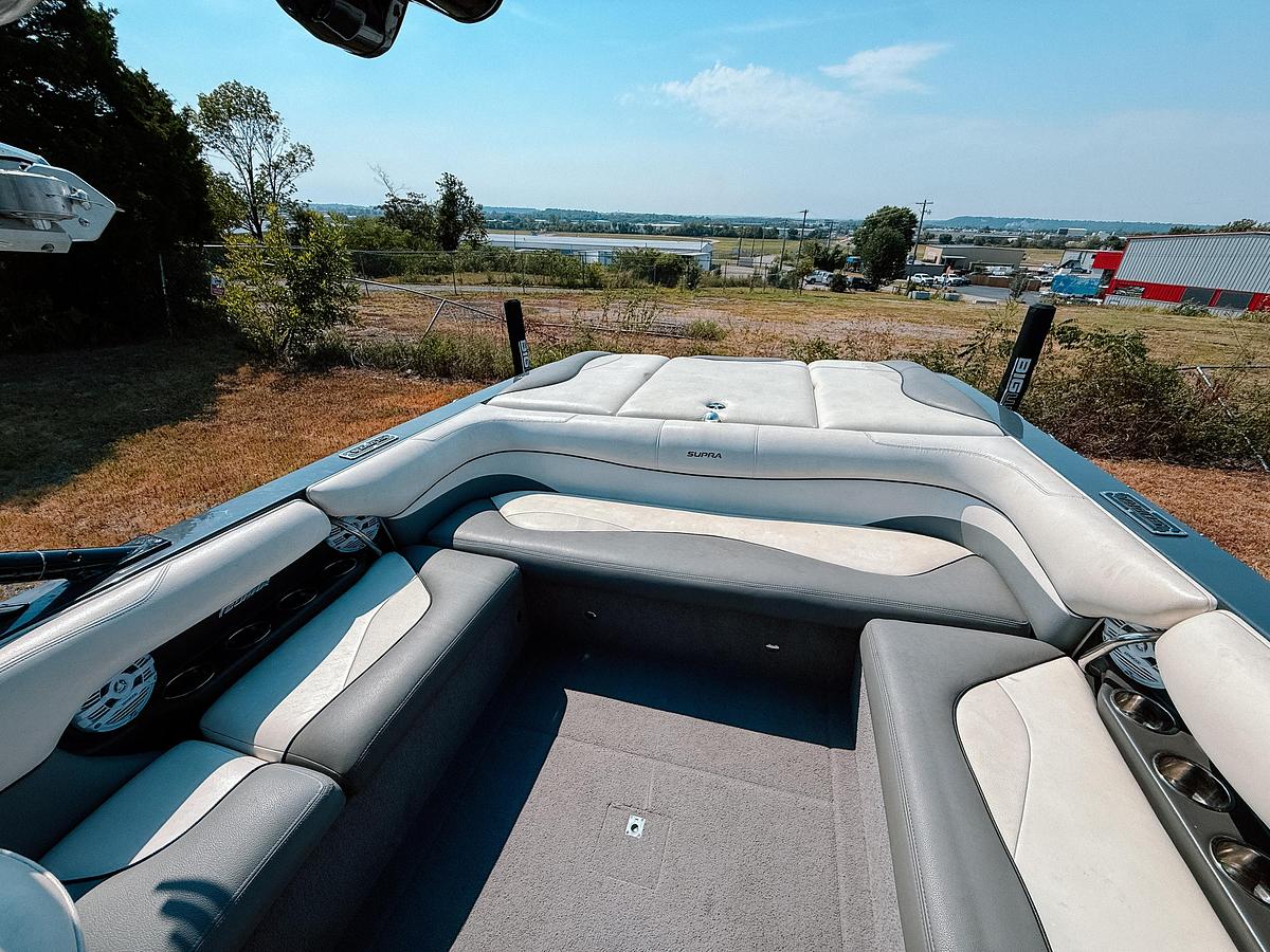 Used 2010 Supra  LAUNCH 22v