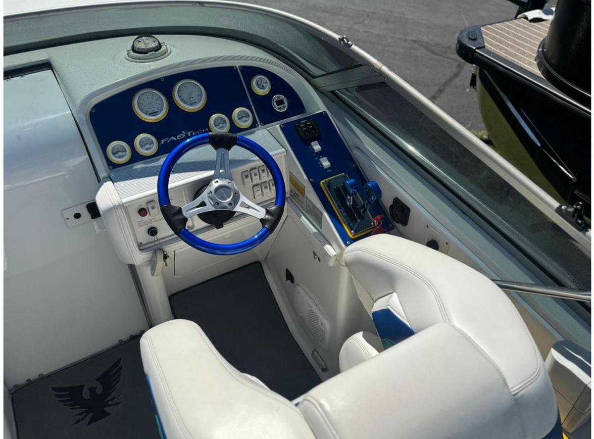 Used 2000 Formula 271 FASTech