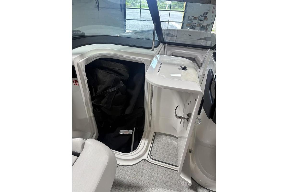 2025 Sea Ray SLX 260 Surf