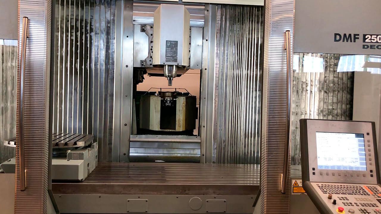 Used Deckel Maho DMF 250 Linear - Vertical Machining Centre - 2008