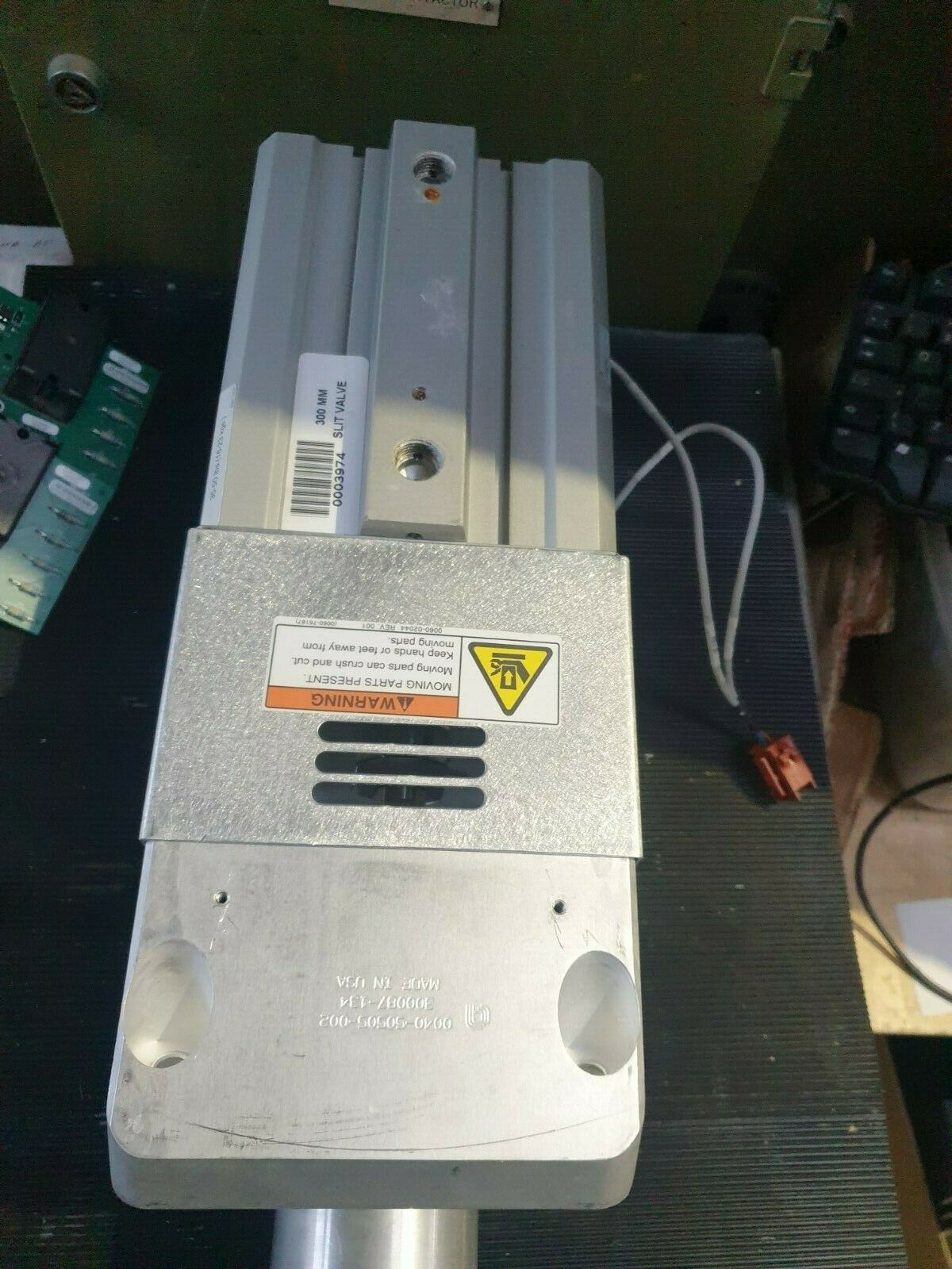 Used AMAT 0040-50505-002 SPLIT VALVE PNEUMATIC CYLINDER (rbd2.1b1)