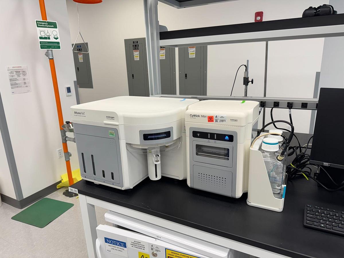 Used Thermo Invitrogen Attune NxT Flow Cytometer with CytKick MAX Autosampler