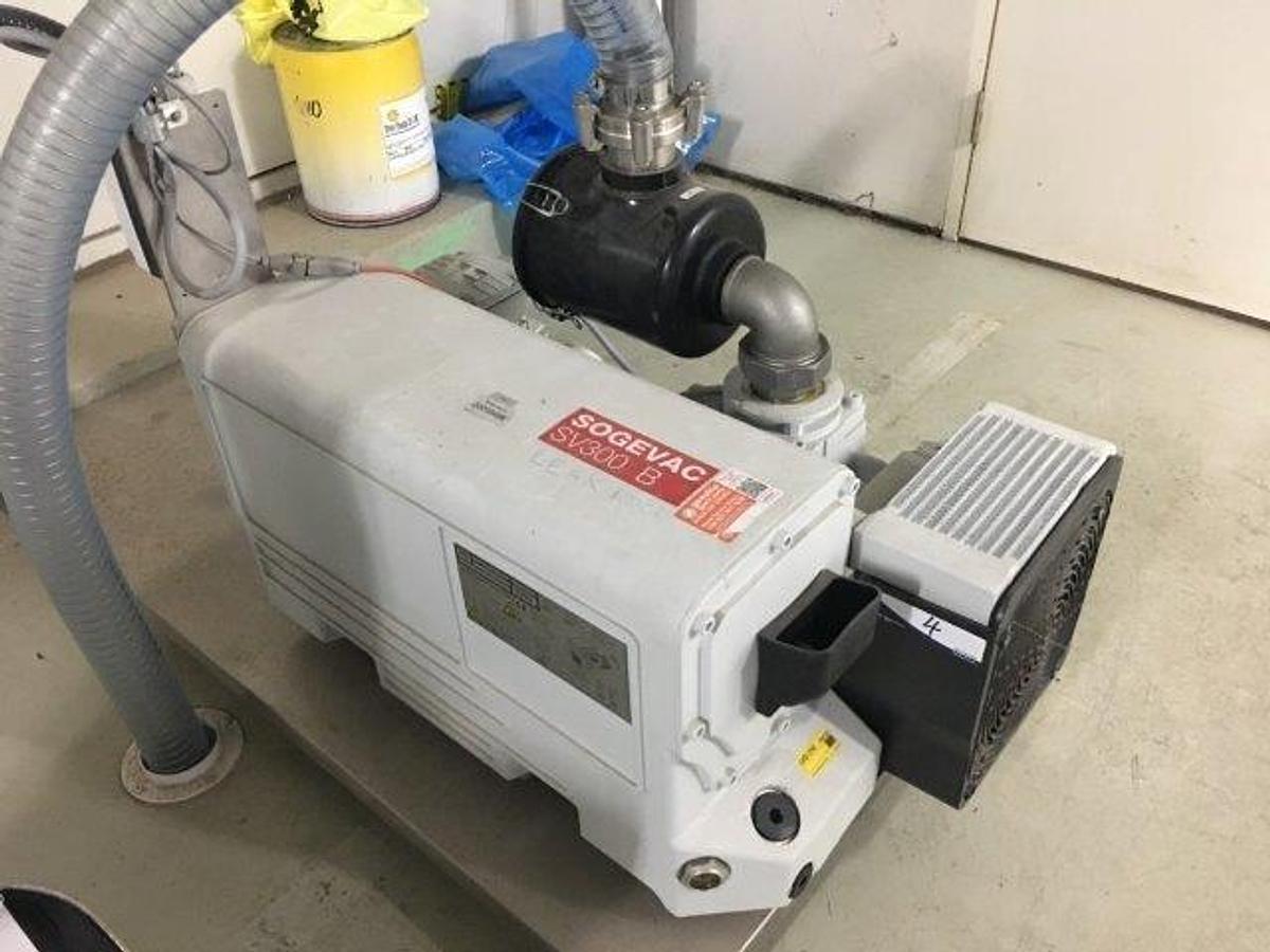 Used Wilco R8 Leak Detector