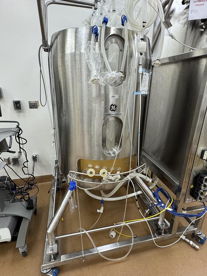Used Xcellerex 500L Single Use Bioreactor