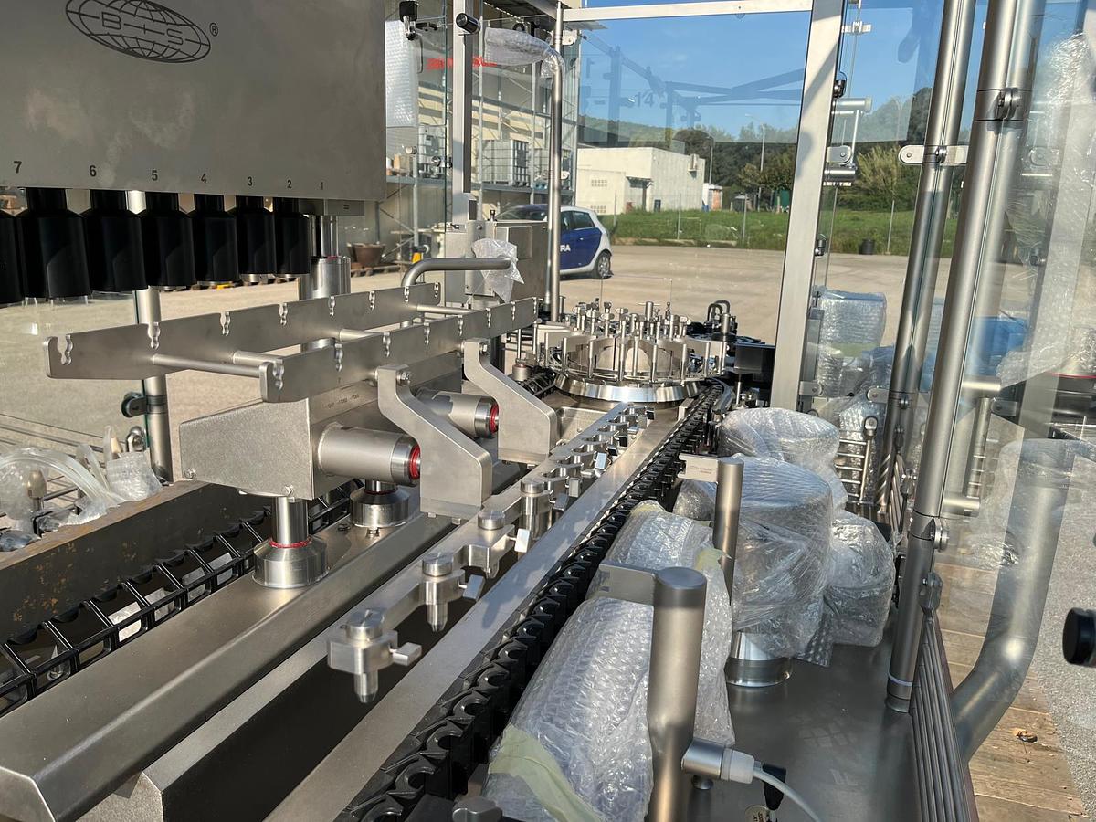 Used Bausch & Stroebel Filling-Stoppering-Trayloading Vial Line - up to 400/min