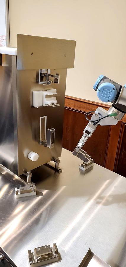 Used Unused Cargin Robotic Syringe Filler